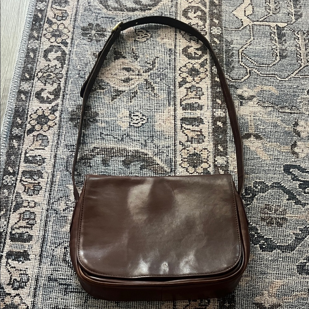 Elegant Brown Leather Crossbody Bag